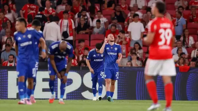 Karabağ, Benfica deplasmanında 2-0 geriye düştüğü maçtan 3-2 galip ayrıldı! Sizce Mourinho′nun yapamadığını onlar nasıl başardı?