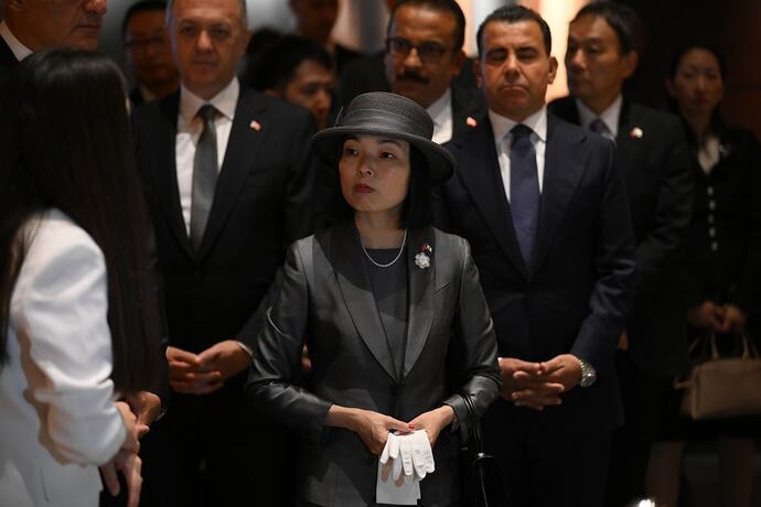 Türkiyeye ziyarete gelen Japon Prenses Akiko Mikasanın ojelerini gördünüz mü?