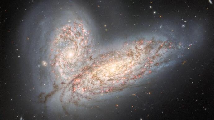Andromeda galaksisi dünyayı yutabilir mi?