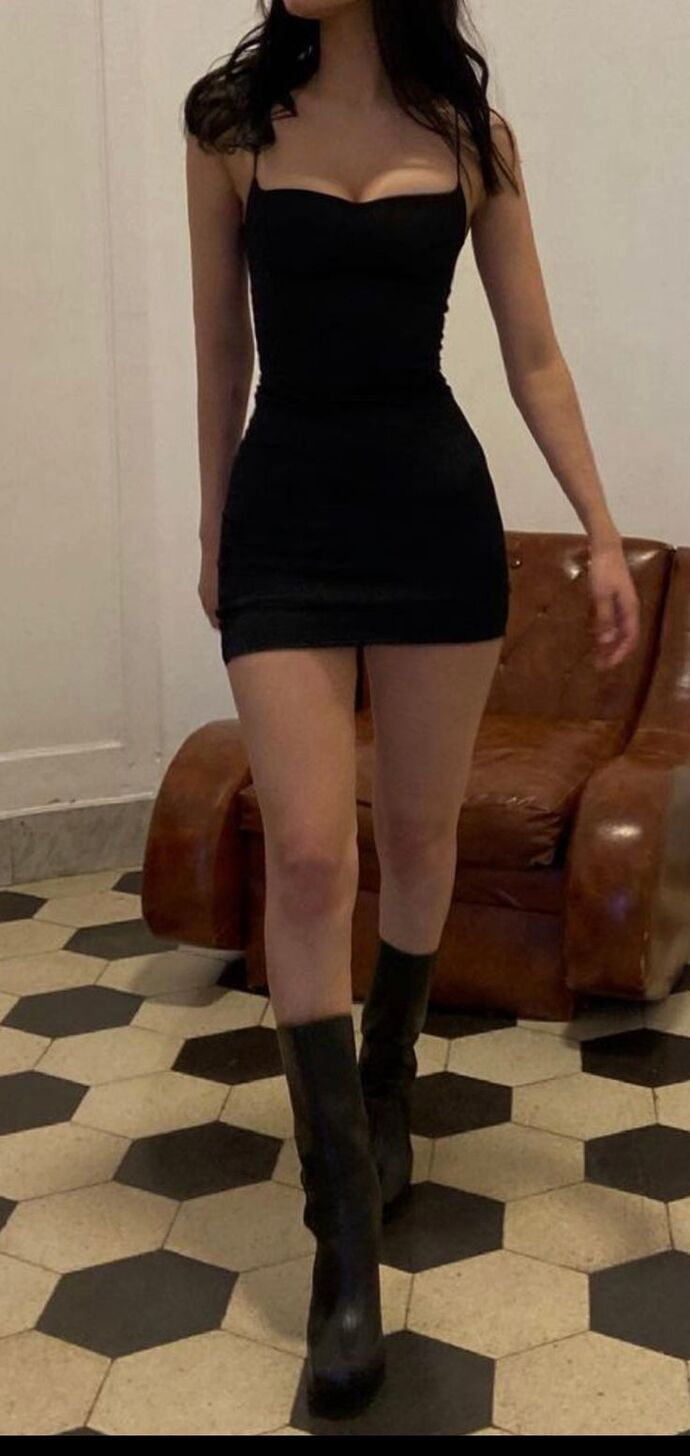 İlk Buluşmaya Bu Kıyafetle Gelse Tepkin Ne Olur?