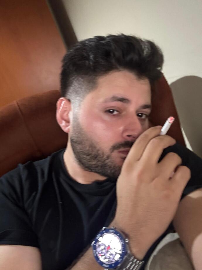 Erkekler neden yüzleri görünmüyorken daha yakışıklı?