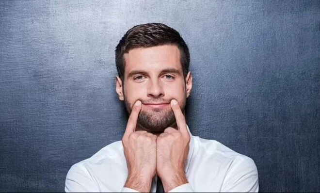 Hiç yapmacık davranabiliyor musun?