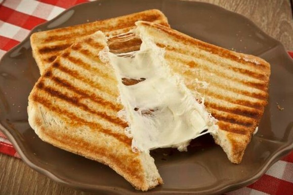 Sucuklu tost mu kaşarlı tost mu ⭕️?