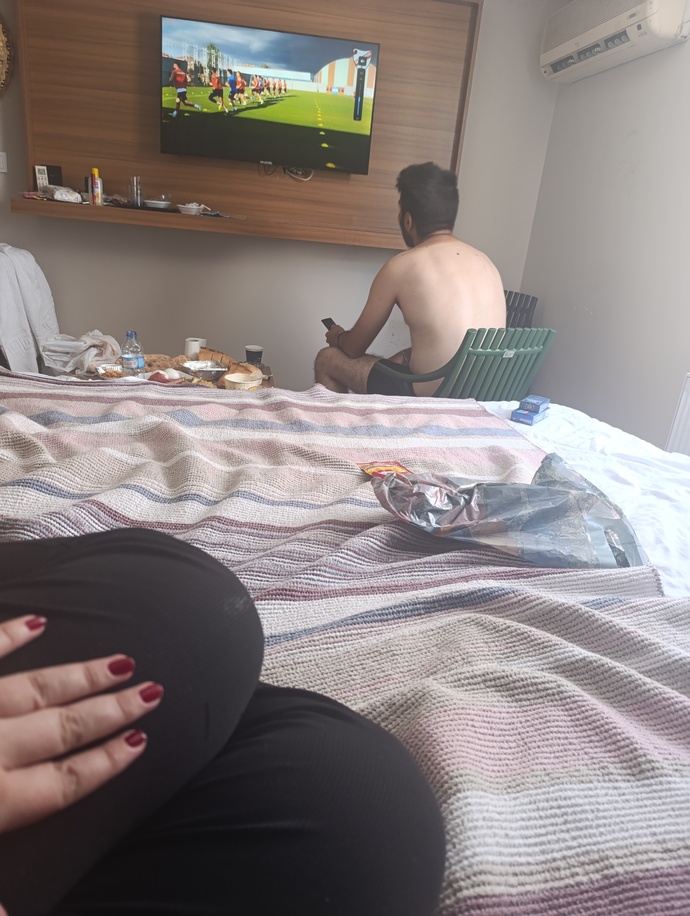 İlgisiz erkeği aldatmali mi terk etmeli mi?