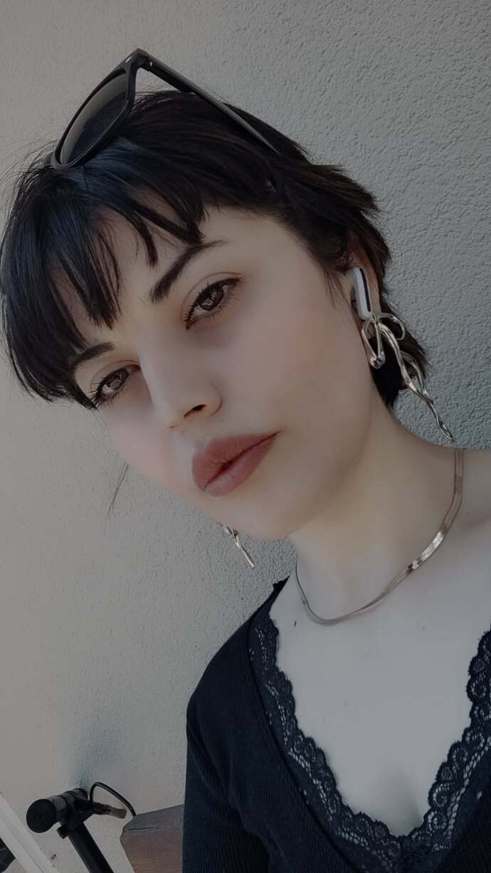 Kısa saçlı mı yoksa uzun saç mı yakışıyo sizce ?