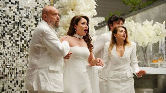 Kızılcık Şerbeti 105. Bölüm Show Tv'de başladı? İzliyor muyuz?