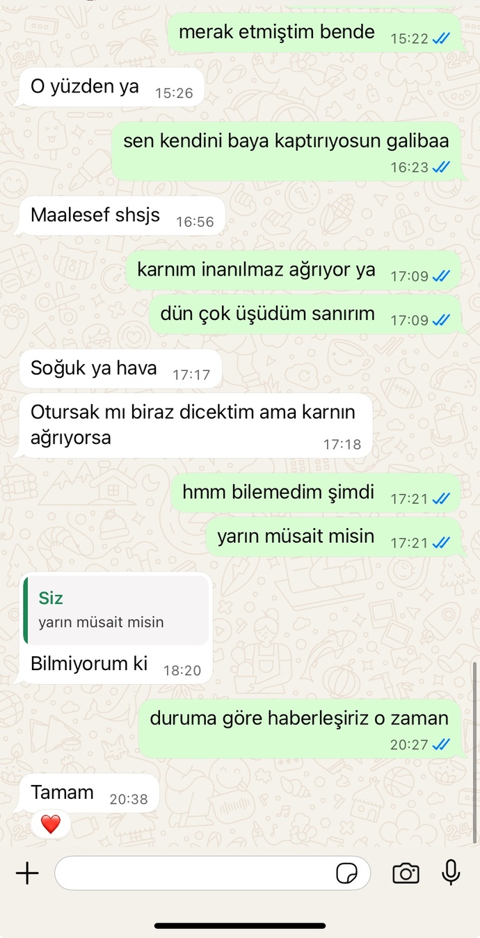 Konuşmaya başlayalı 4-5 gün oluyor ama hep böyle konuşuyoruz hiç uzatmıyor kısa kesiyor. bende uğraşmıyorum. sizce karekteri mi bu?
