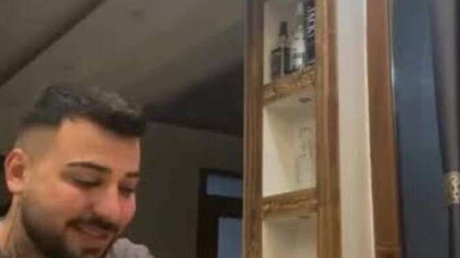 Eşiniz yemeğin tadını beğenip avuçla alsa tepkiniz ne olurdu?