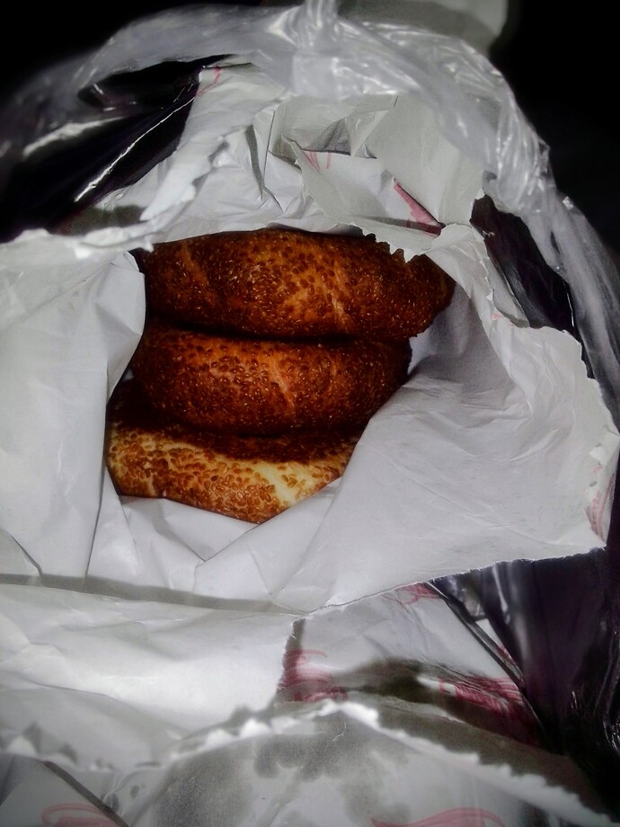 Sana simit ya da poğaça verir miydim , söyleyeyim mi?