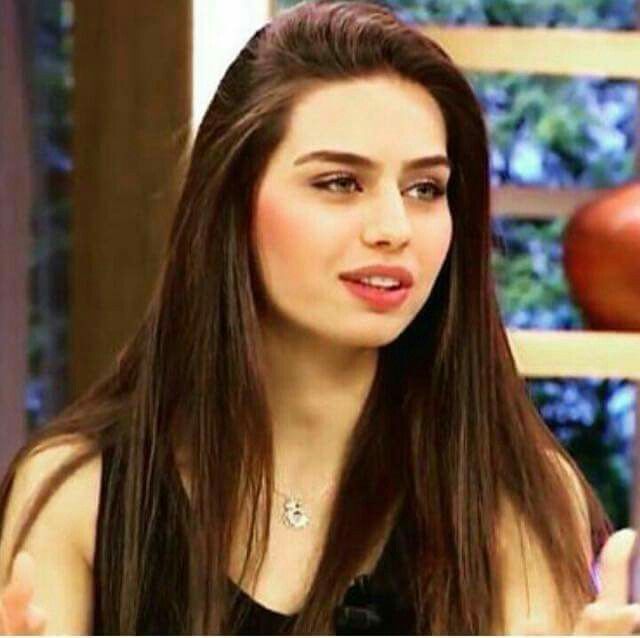 2014 miss turkey Güzeli Amine gülşe güzel mi bence çok güzel?