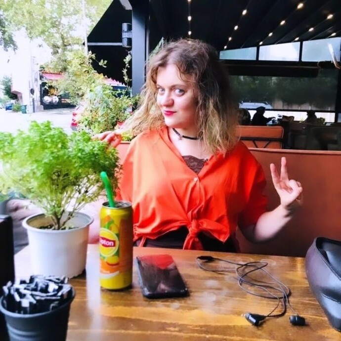 Ne demiş şair ben senin beni sevebilme ihtimalini sevdim 😉 azıcık uzun olacak ama ayrıntıyı okur musunuz Lütfen?