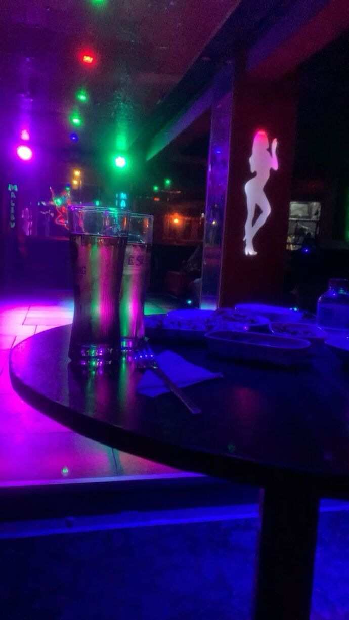 Şu an bulunduğun yerden bir foto paylaşır mısın?
