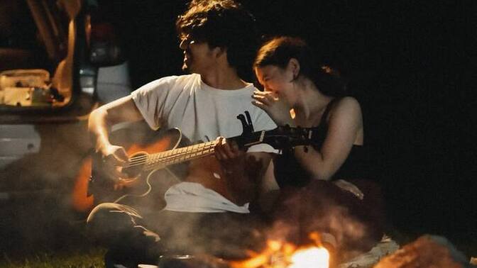 Kamp yapmaya gidelim diyen erkeğin niyeti farklı mı?