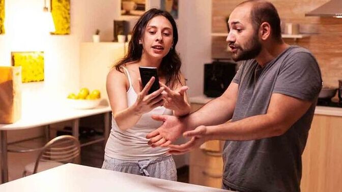 İlişkilerde “kıskançlık” tatlı mıdır yoksa gereksiz mi?