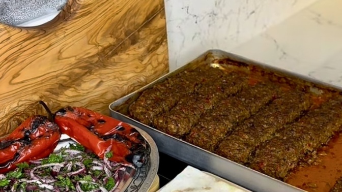 Şu an olsada öğlen yemeğinde yesek dediğin o yemek? Ne var öğlen yemekte?