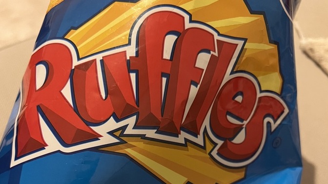 Sade Ruffles mı daha çok sevip tercih ediyorsunuz yoksa sade Lays mi?
