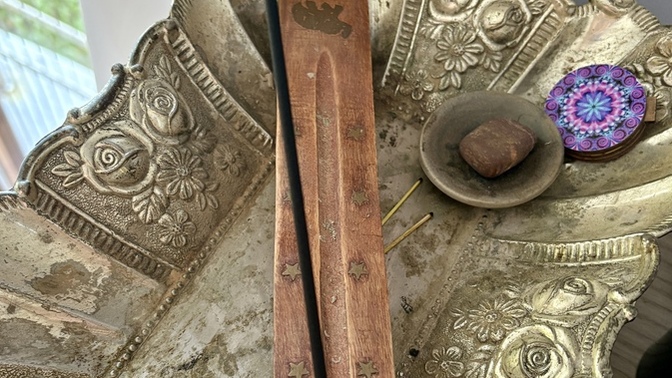 Tütsüye bakış açın ne? Tütsü sever misin? Evinde tütsü yakar mısın?