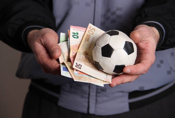 Sizin elinize hiç toplu para geçti mi?