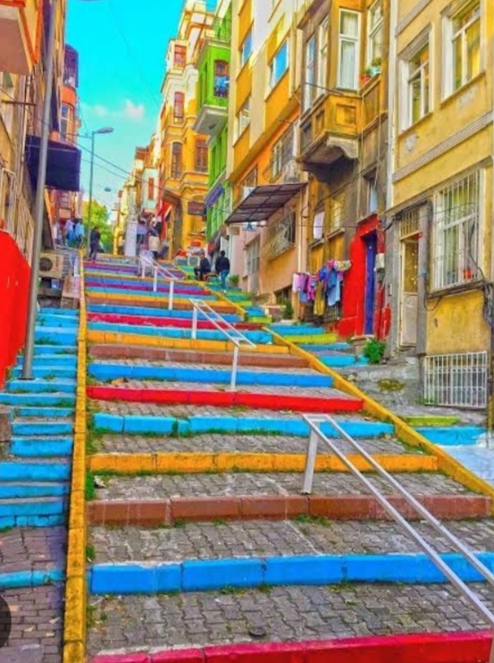 İstanbul Balat sokakları tam instegramlık degilmi?