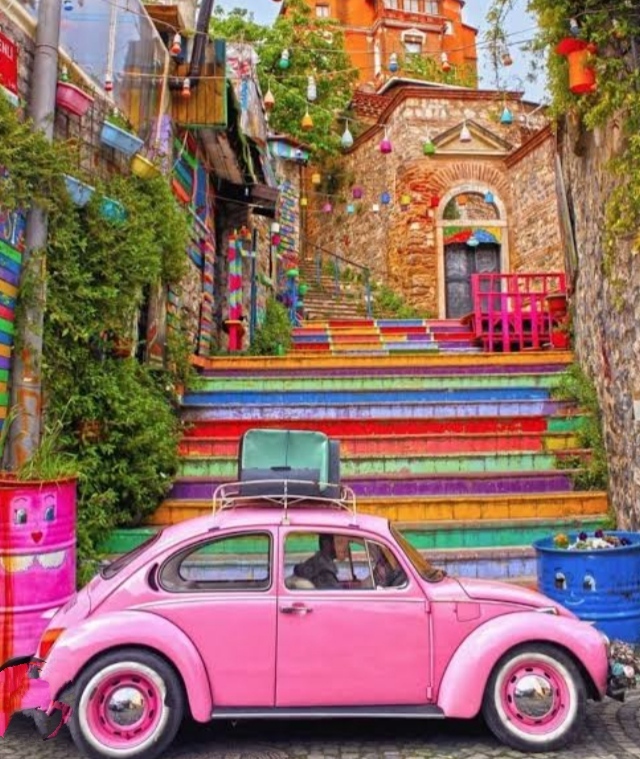 İstanbul Balat sokakları tam instegramlık degilmi?