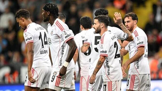 Kayserispor 0 - Beşiktaş 4... Kartal kritik deplasmanı kayıpsız geçerek şampiyonluk yarışına tutundu! Maçı nasıl buldunuz?