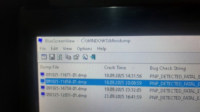 Laptopum yine mavi ekran verdi?