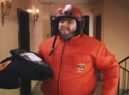 Yemeğinizi getiren kurye kaza yapsa yemeğe mi üzülürsünüz kuryeye mi?