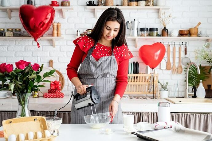 Sevgiliniz biraz ilgi istese, o esnada yemek yapıyor olsanız yemeğe mi sevgilinize mi odaklanırsınız?