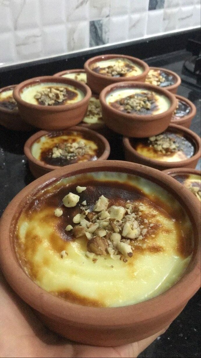 Gece tatlı isteğin gelirse sütlü tatlı mı, şerbetli tatlı mı seçersin?