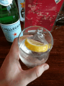 Birini takdir etmek ile ona haset edip deli gibi kıskanmak arasındaki ince çizgiyi nasıl ayırt edebiliriz?