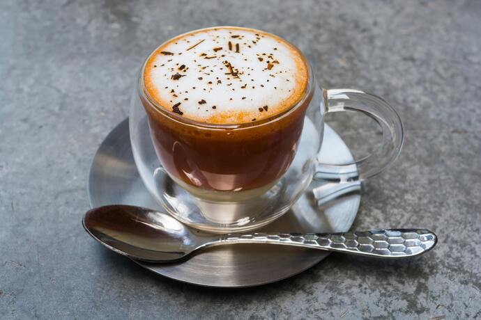 Çift çidarlı cam bardaklar espresso kahve sunumlarına yakışıyor mu?