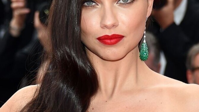 Adriana lima'yı güzel bulmayan var mı?