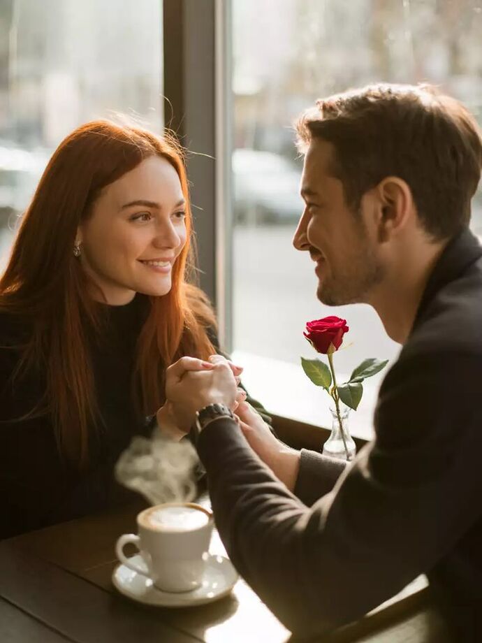 Bir ilişkide terazi hangi tarafta ağır basmalı: Sevgi mi, sadakat mi?
