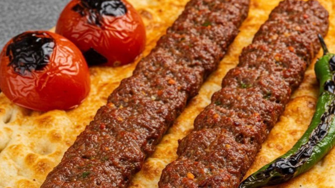 Görseldeki Adana kebabını bitirebilir misin?