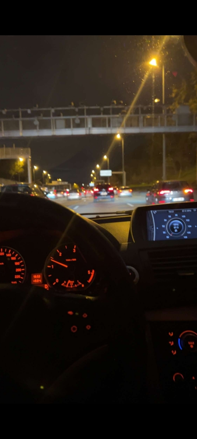 Şehir dışına çıkarken dinlenicek şarkı için tavsiye eden varsa buyursun soruma?
