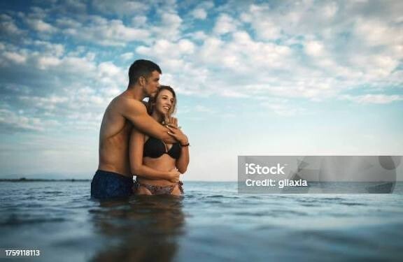 🌹 Sadece bir gecelik tutku mu, yoksa her gece yeniden yaşanan bir aşk mı seni daha çok cezbeder?