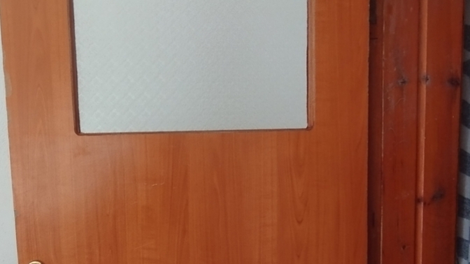 Bu kapıyı nasıl tadilat edebilirim renk desen vs olarak?