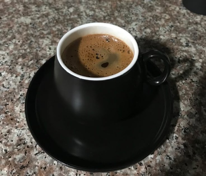 Bir birey, toplumun kurallarına uymak zorunda mıdır, yoksa kendi doğrularına göre mi yaşamalıdır?