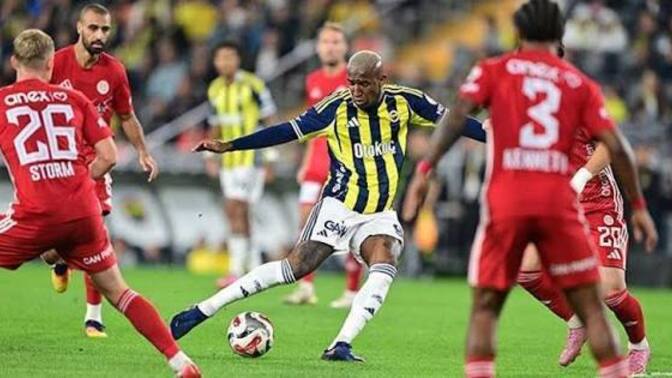 Fenerbahçe 2 - Antalyaspor 0... Sarı lacivertliler zirve yarışına tutundu! Maçı nasıl buldunuz?