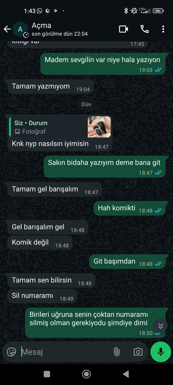 Sevgili yapınca atar yapıp ayrıldıktan hemen sonra barışmaya çalışan arkadaşa nasıl davranmak lazım?