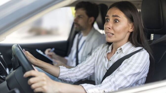 Kadınlar neden trafikte bu kadar panik oluyor?