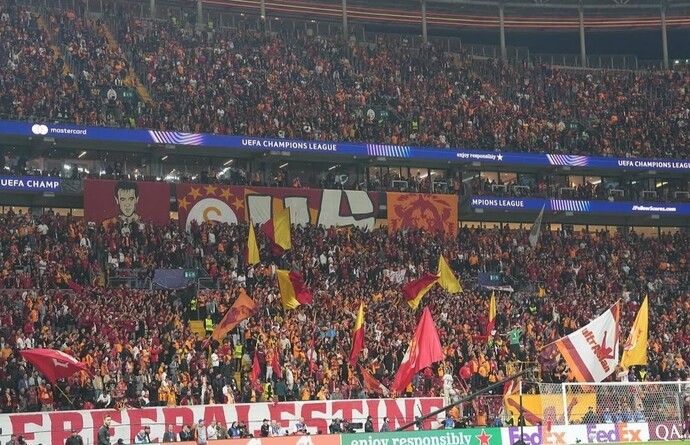 Aşk mı sizi daha mutlu eder, takıma olan sevgi mi?