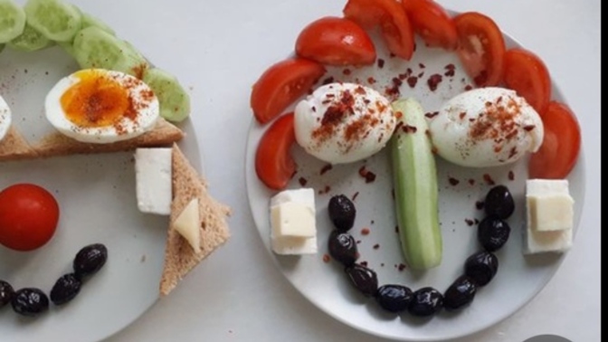 Pişmiş yumurta ve çiğ domatesi birlikte yiyebiliyor musunuz?