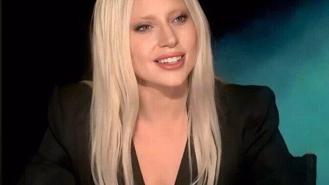 Bu kadın Lady Gaga sizce güzel mi?