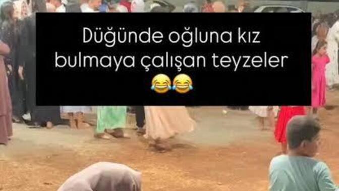 Düğünlerde hala oğluna kız bakan teyzeler var mı?