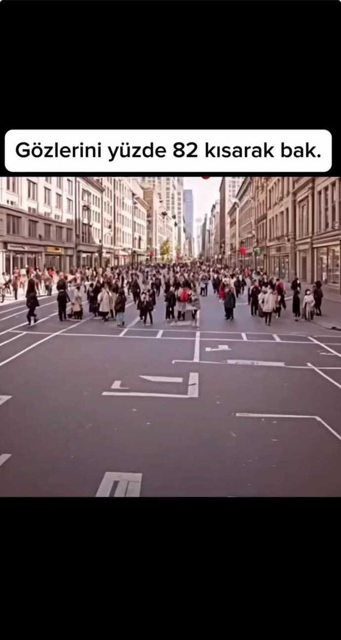 Gözlerinizi kısarak baktığınızda ne görüyorsunuz?