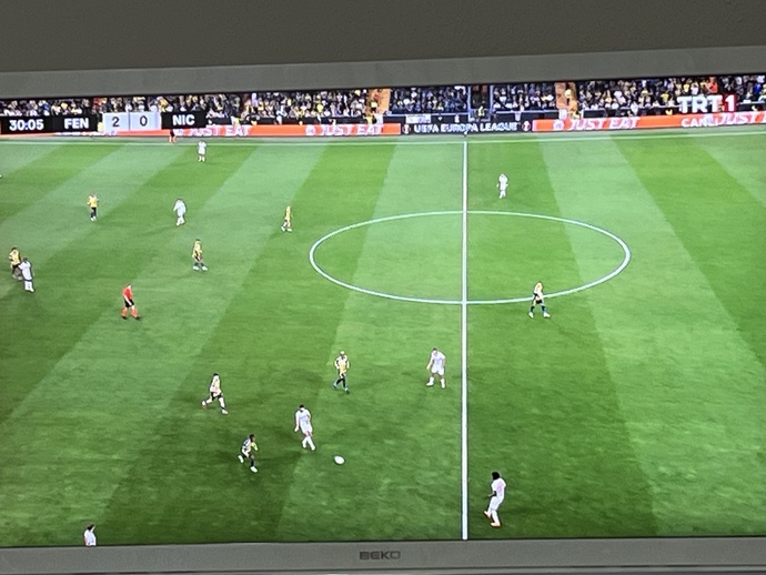 Maçı seyrediyor musunuz?