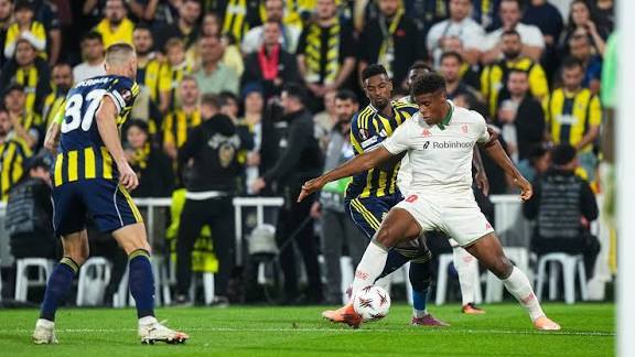 Fenerbahçe 2 - Nice 1... Sarı lacivertliler avrupa liginde ki ilk galibiyetini aldı! Maçı nasıl buldunuz?
