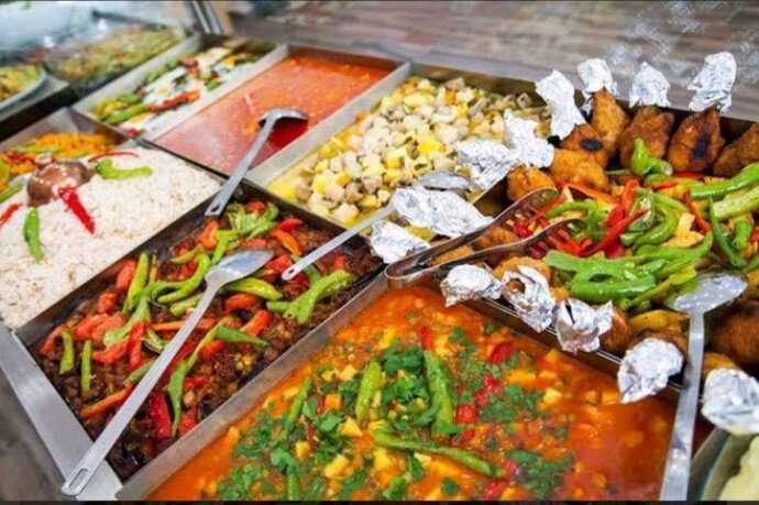 Bu sitede kiminle yemek yemek isterdin?