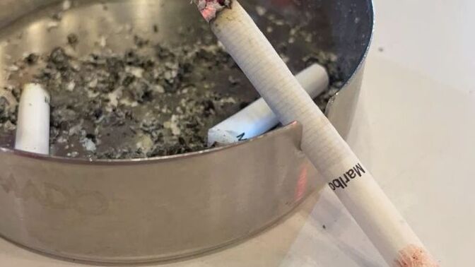 Sigara içerken i*mariti ıslar mısın?